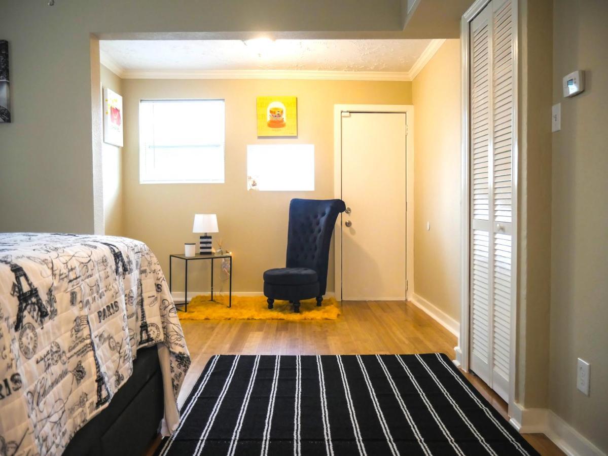 It's A Vibe In Apartamento *